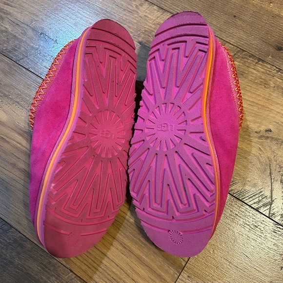 Womens Ugg tasmin slippers size 6. - Picture 3 of 3